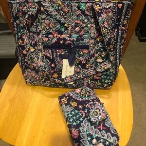 Vera Bradley new tote/wallet